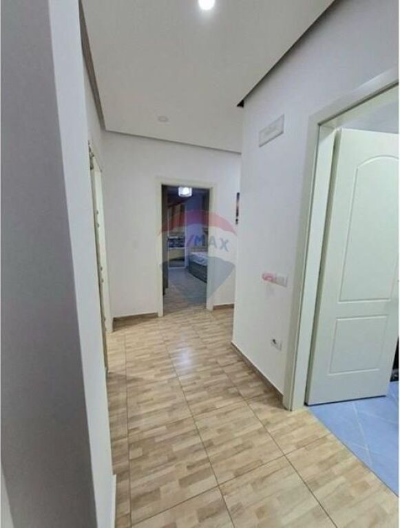 Jepet me Qira Apartament 2+1+2 në Astir