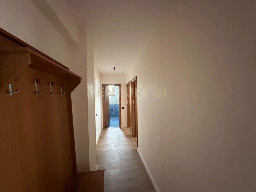 APPARTAMENTO 2+1 IN VENDITA VICINO A MARKAT DURRES!