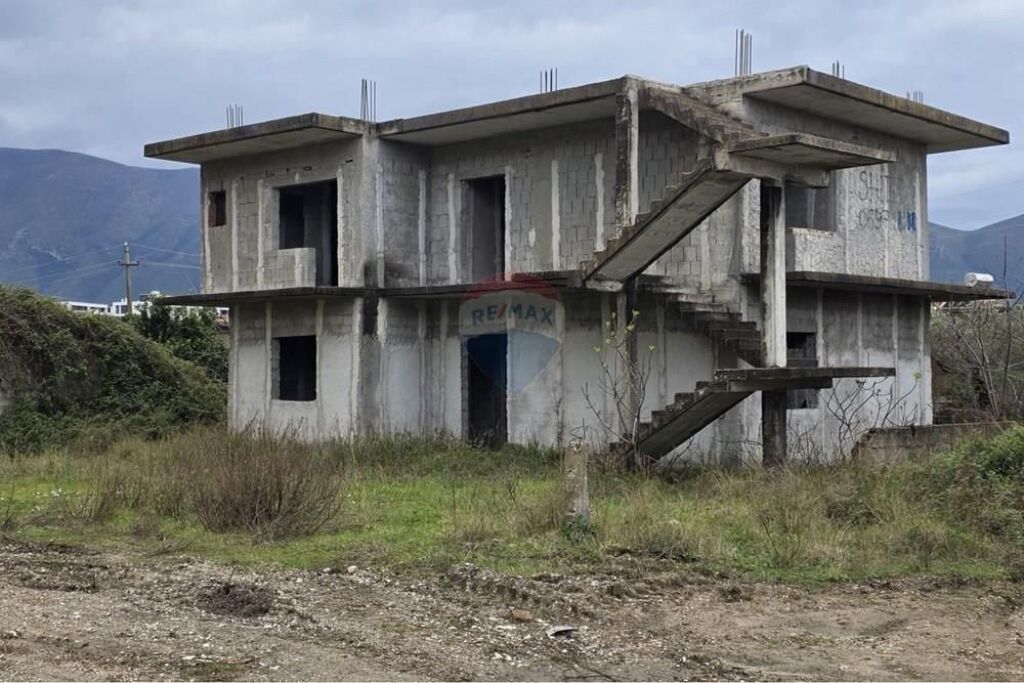 Shtepi private ne shitje , Orikum