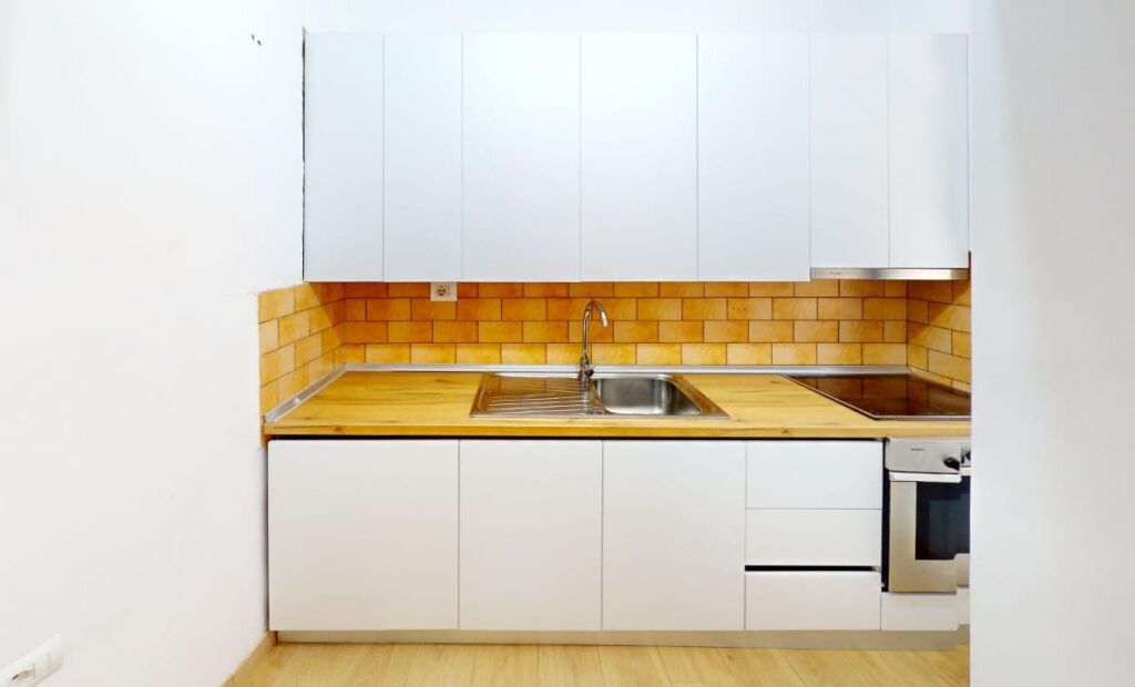 Jepet me qera apartament 1+1 te Myslym Shyri