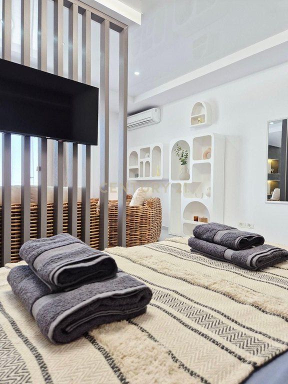 PENTHOUSE FOR SALE IN THE BEACH AREA