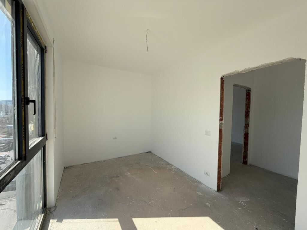 Apartament 2+1+Parking per shitje tek Akses Tirana prane Casa Italia.