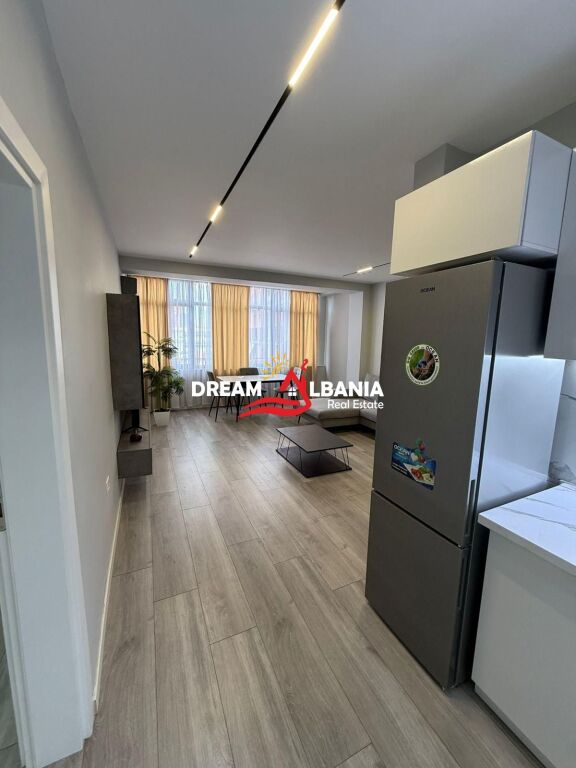 Appartamento 2+1 in vendita – Zona 21 Dhjetori, Vicino all'Hotel Mondial (ID 41212188)