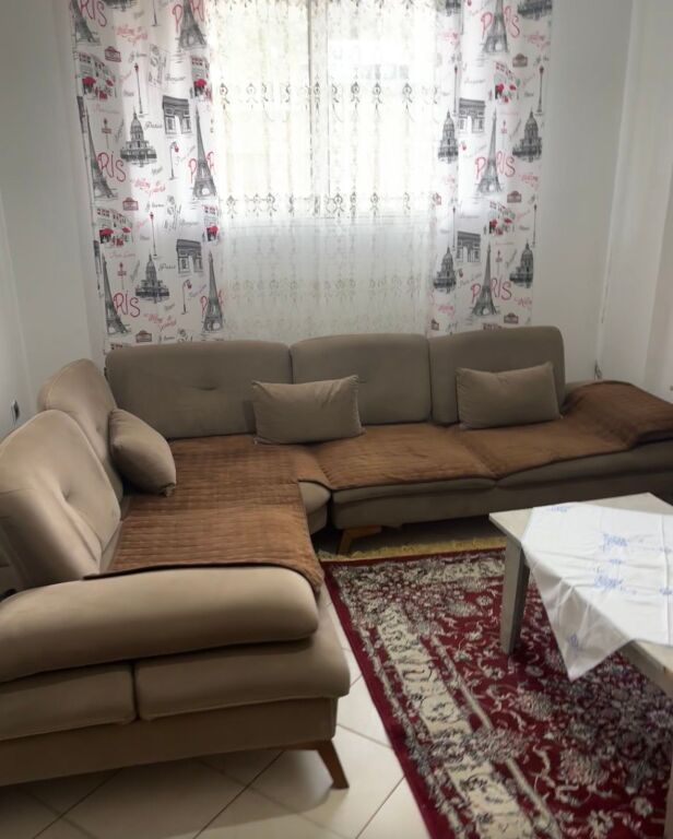 Casa in affitto a Fresk 350 mila lek