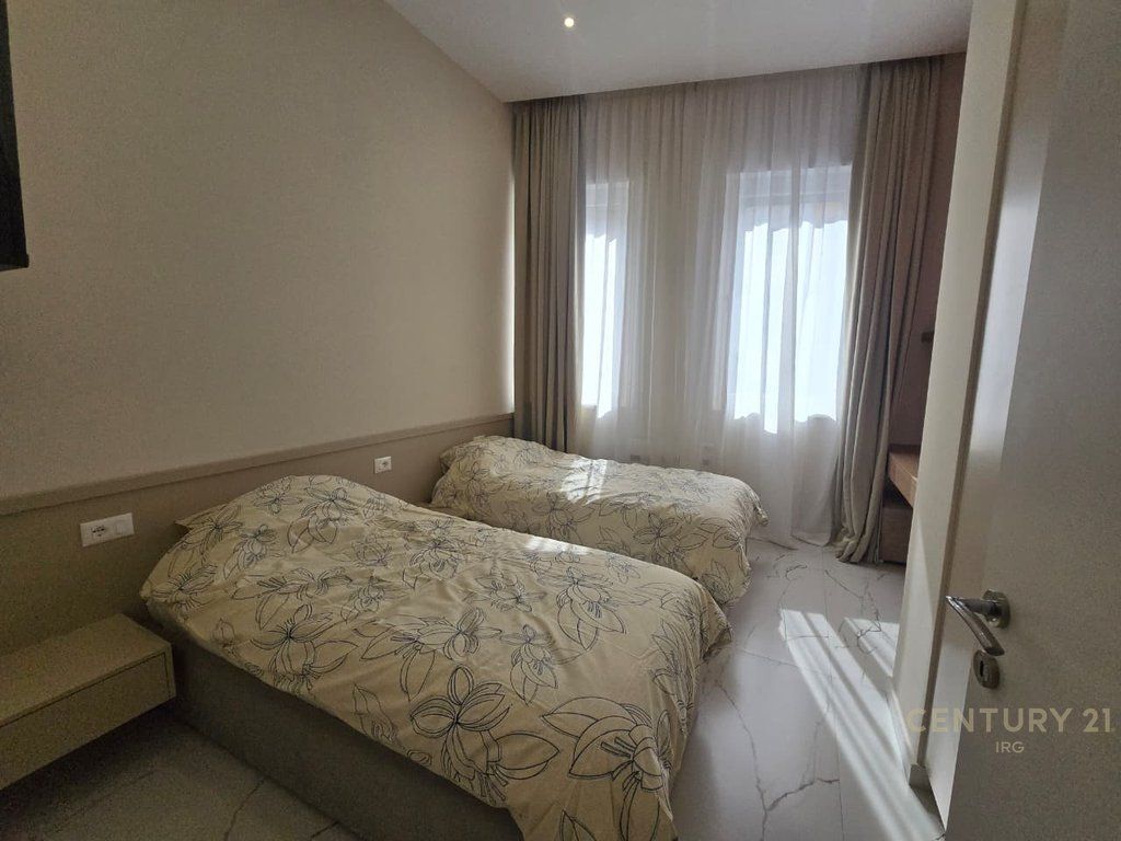 APARTAMENT 2+1 ME QIRA NË 'DONIKA CENTER'!