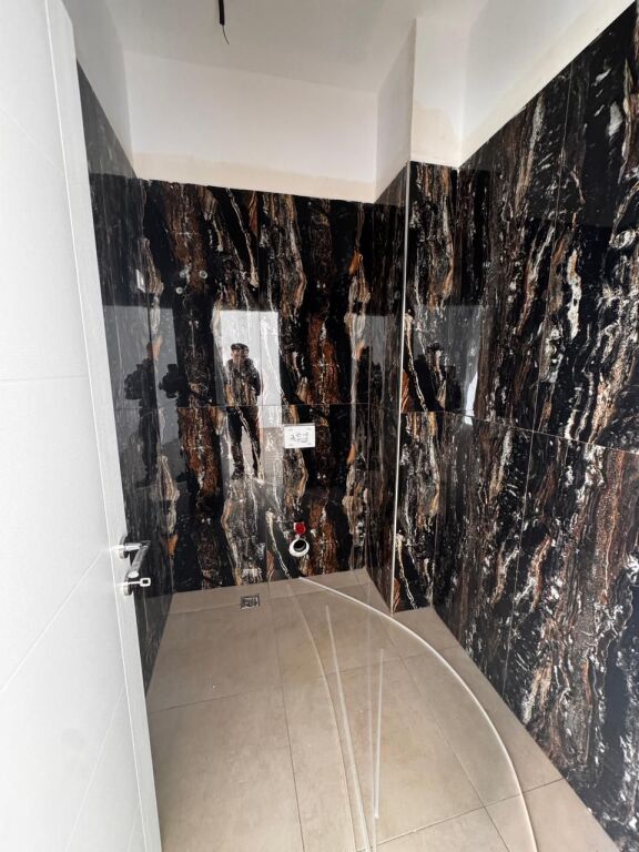 COMMERCIAL SPACE FRONTING THE STREET NEAR THE TIRANA PROSECUTOR'S OFFICE FOR RENT