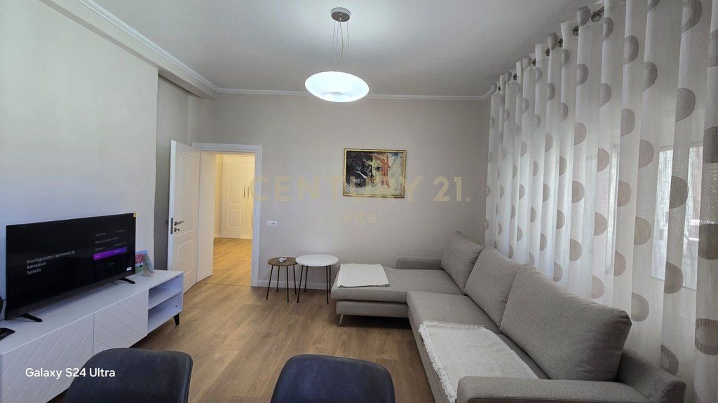 Apartament 2+1 me Qira pranë Muzeumit, Durres !