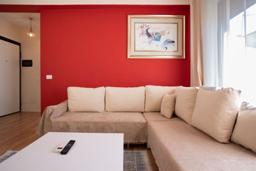 Jepet me Qera Apartament 1+1 ne Plazh Durres