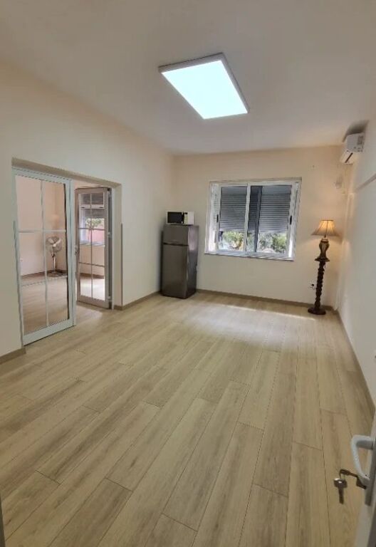 Rent | Business Premises | Mine Peza | 850 €/month