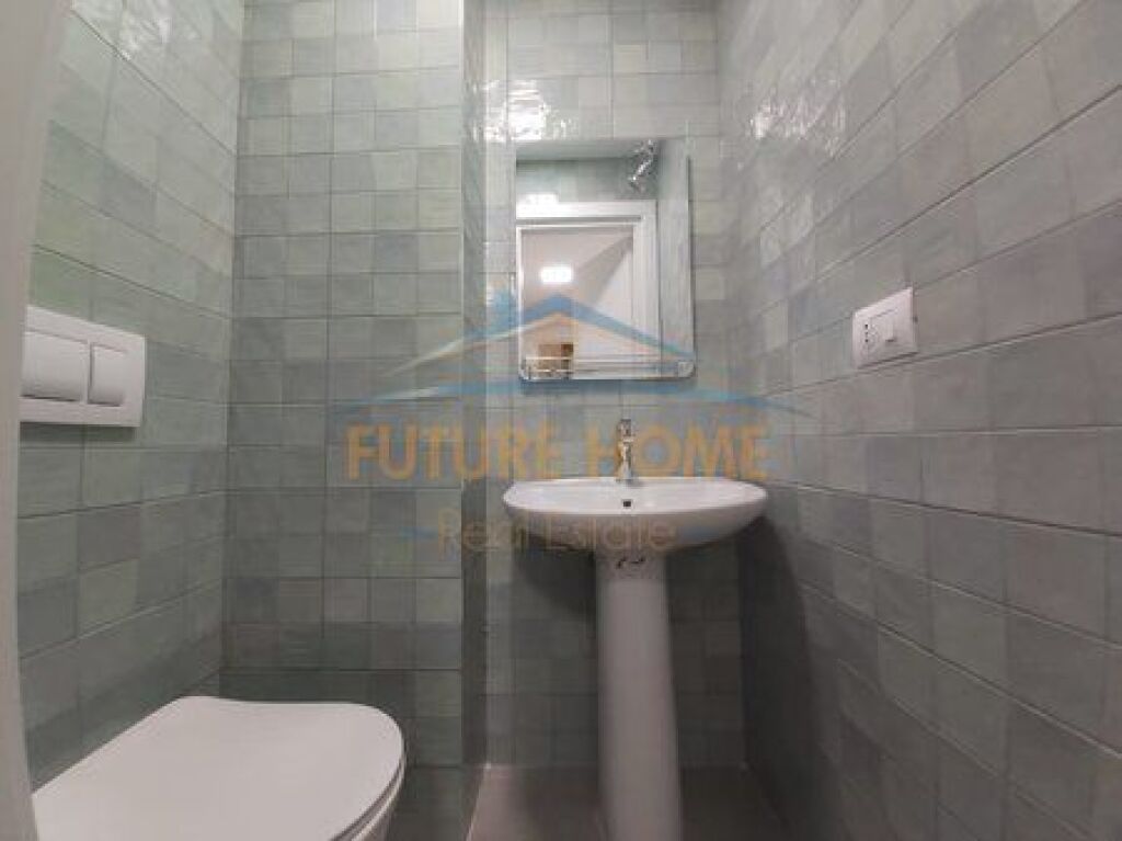 In vendita, Appartamento 2+1+2, Via Elbasan