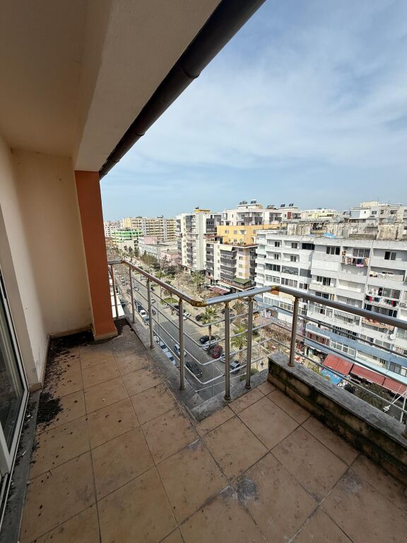 2 apartamente per shitje cmim okazion 1050€/m2 i diskutueshem