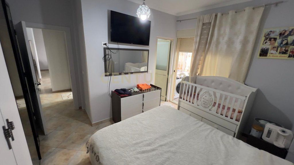 Appartamento 2+1+2T con Due Balconi con vista mare in vendita a Spiaggia, Durrës.