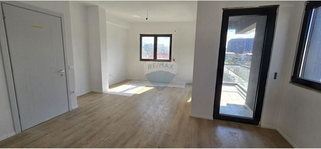 Appartamento - In Vendita - Ex Campo di Aviazione, Tirana