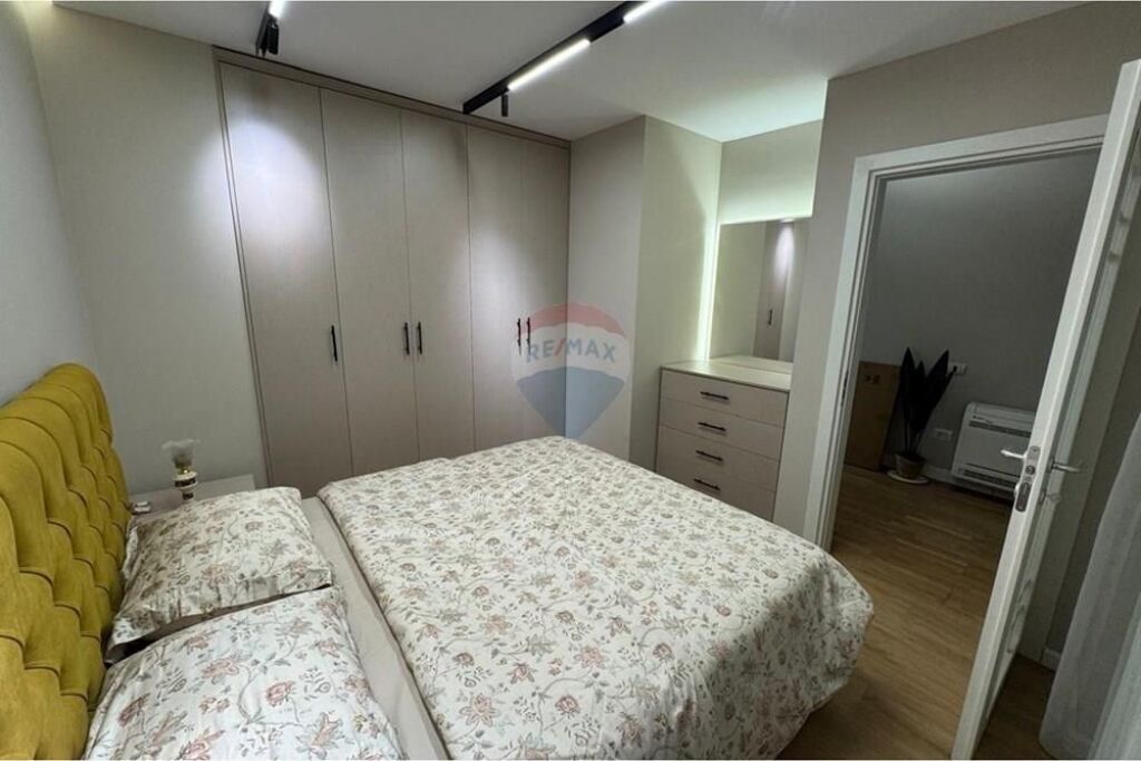 APARTAMENT LUKSOZ 1+1 PER QIRA-KOPSHTI ZOOLOGJIK