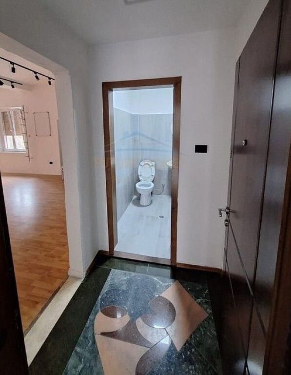 Affitto, Locale per Uffici, Blloku.