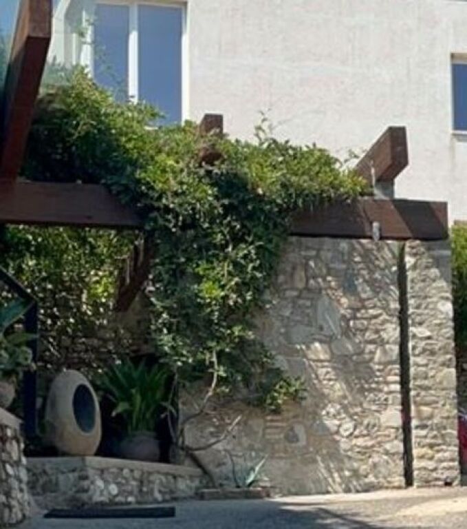 Shitet vilë – rezidencë e qetë dhe e sigurtë