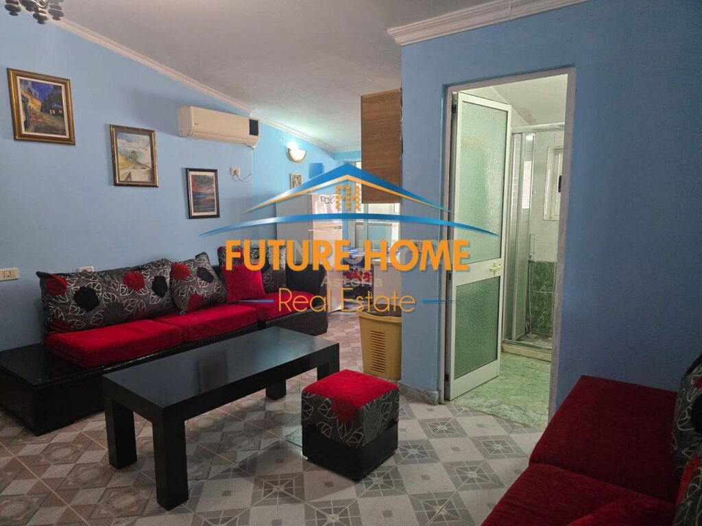 Tirane, shitet apartament 2+1+Ballkon Kati 4, 62 m² 160.000 € (Bulevardi Zogu I , Tirane)