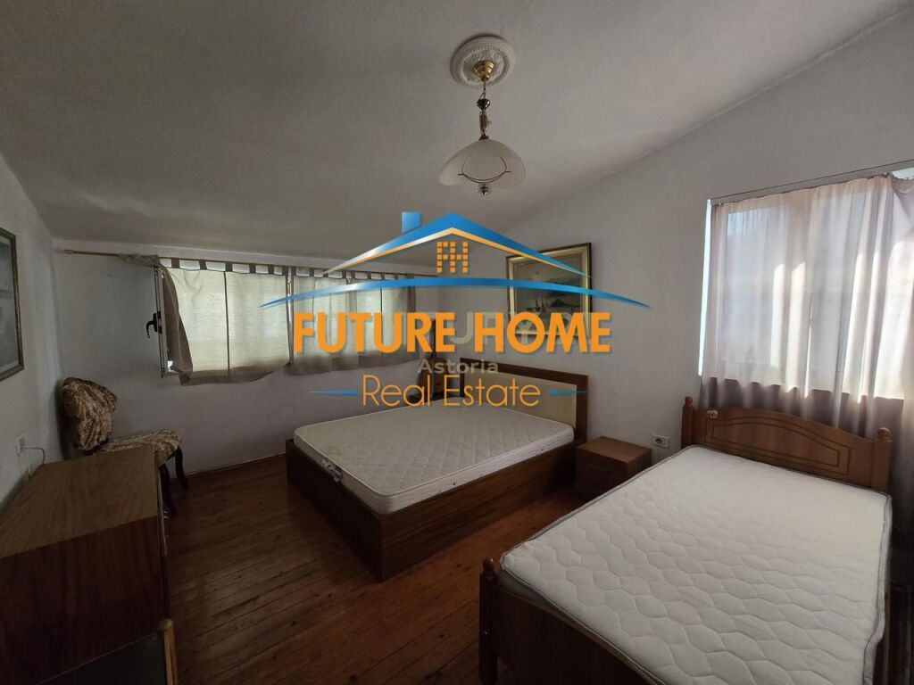 Tirane, shitet apartament 2+1+Ballkon Kati 4, 62 m² 160.000 € (Bulevardi Zogu I , Tirane)