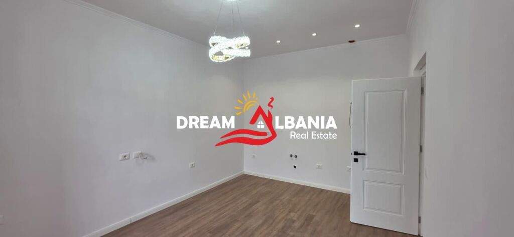 Appartamento 2+1 in vendita vicino a Via Bardhyl, Tirana (ID 4119464)