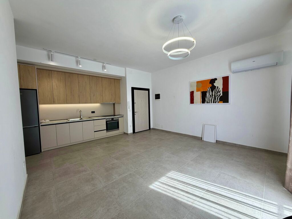 📣 QERA Apartament 2+1 📍 Rruga "5-Maji" ✨