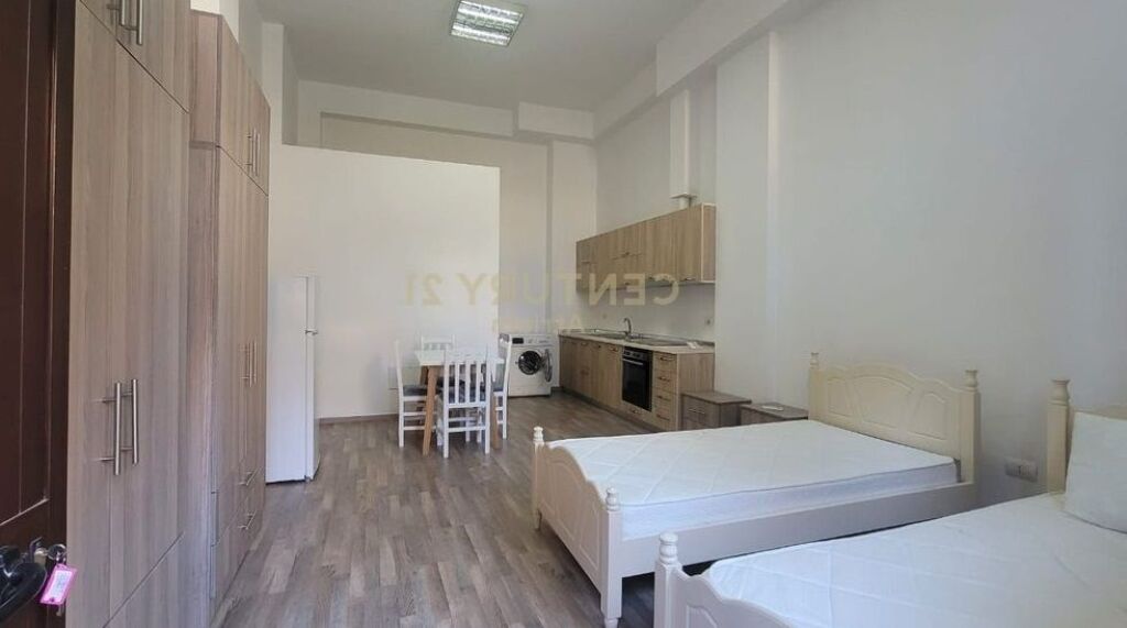 Garsoniere me qira , Brryli