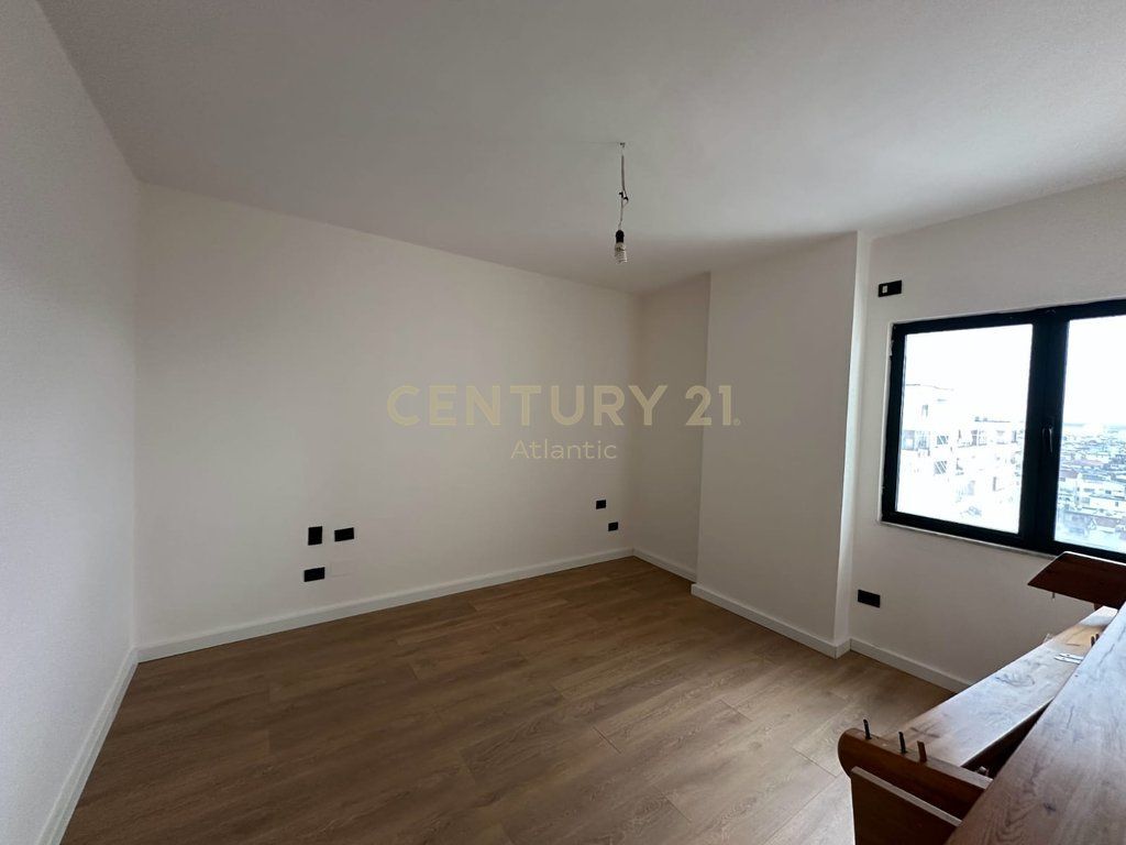 APPARTAMENTO 2+1 IN VENDITA VICINO A MARKAT DURRES!