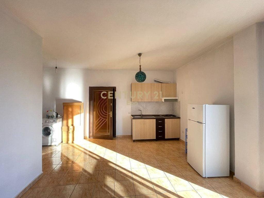 Apartment 1+1 + Verandas for Rent in Neighborhood no.6, Durres !