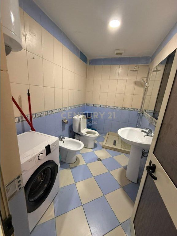 SHITET 1+1 GOLEM TE RESIDENCA ALB ADRIATIK GOLEM 50 M NGA DETI!