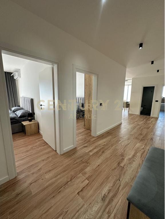 Apartament 2+1+2 për Shitje në Plazh, Durres ME PAMJE NGA DETI