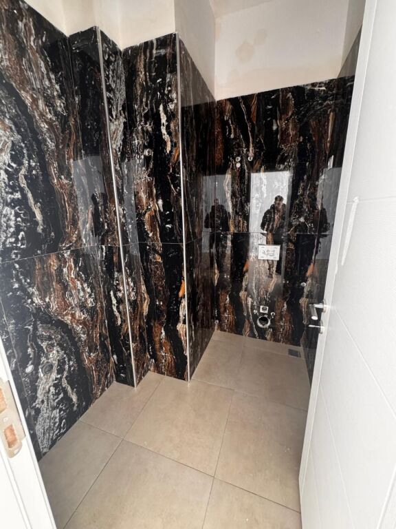 SUPER COMMERCIAL SPACE FOR RENT BY THE ROAD AT THE TIRANA PROSECUTOR'S OFFICE