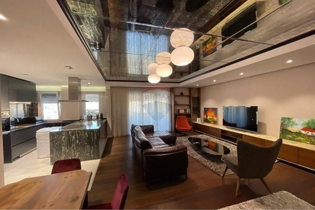 APPARTAMENTO DI LUSSO 2+1+2 CON 2 POSTI AUTO