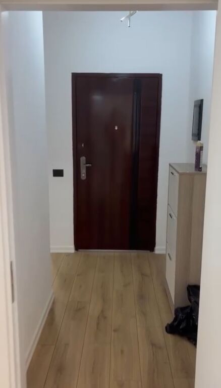 🏡 Apartament 2+1 me qira – Rruga Ndre Mjeda (Kompleksi Star)