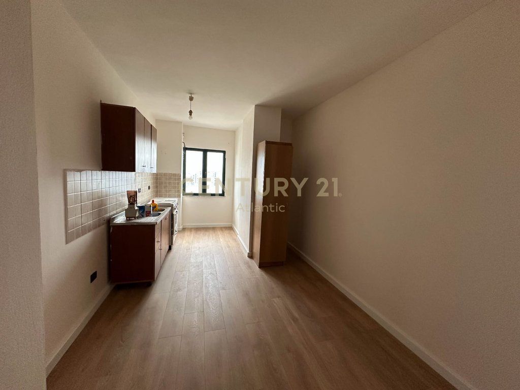 APPARTAMENTO 2+1 IN VENDITA VICINO A MARKAT DURRES!