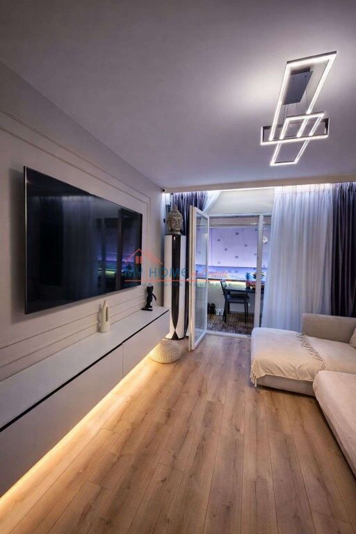 Apartament 2+1 ne shitje Komuna e Parisit ne Tirane