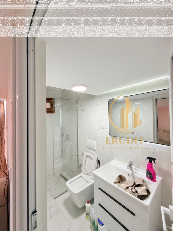 Jepen me qira 3 garsoniere në Vlorë (pranë stadiumit)