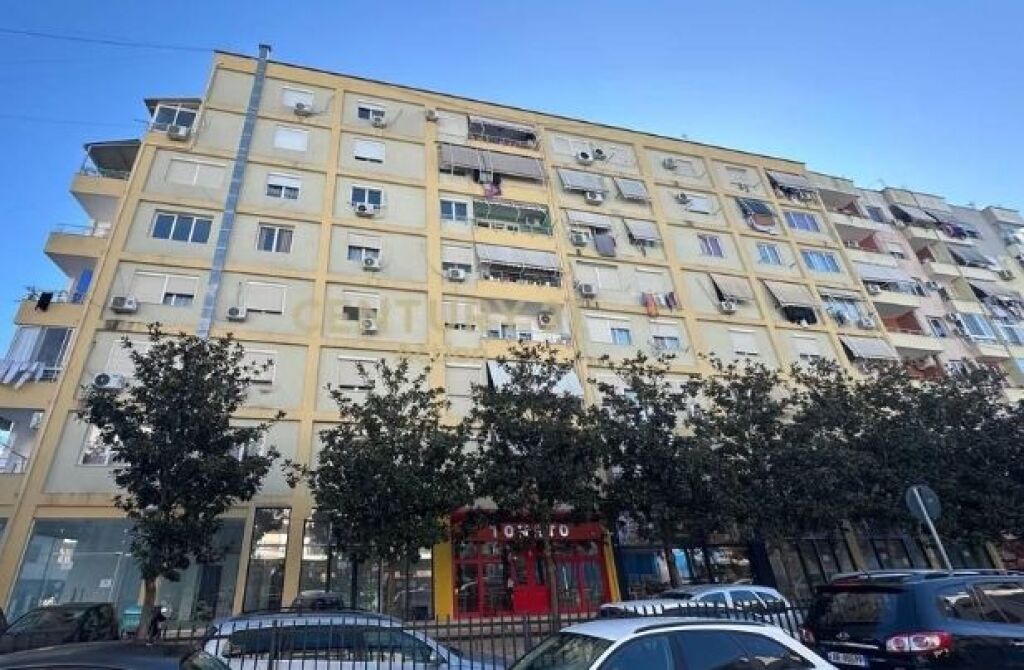 Business unit for rent – strategic position on floor 0