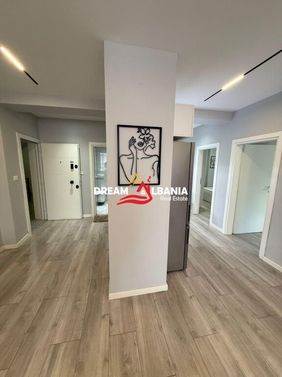 Appartamento 2+1 in vendita – Zona 21 Dhjetori, Vicino all'Hotel Mondial (ID 41212188)