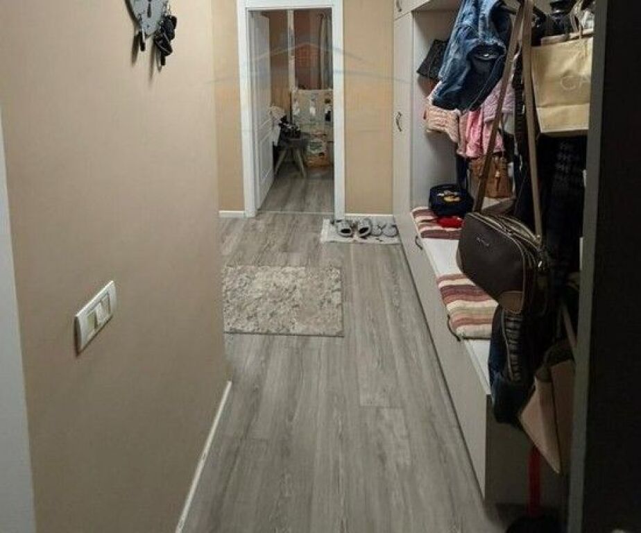 Shitet, Apartament 2+1+2, Liqeni i Thatë,Tiranë