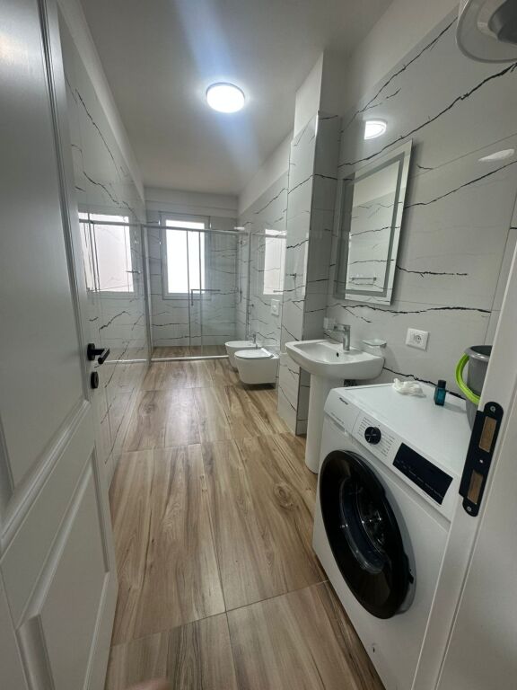 Apartament me qera 1+1