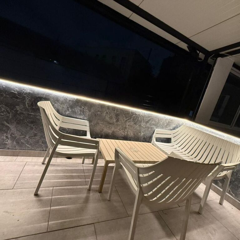 JEPET ME QIRA APARTAMENT 1+1+VERANDË - MEDRESEJA, TIRANË