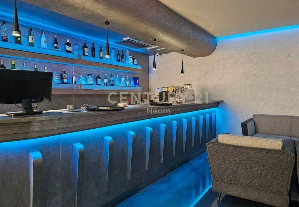 Godinë multifunksionale me qira, Sauk i Ri