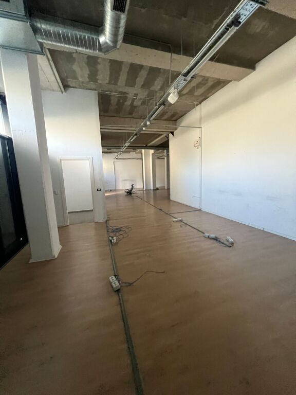 OFFICE FOR RENT ZOGU I ZI 360M2