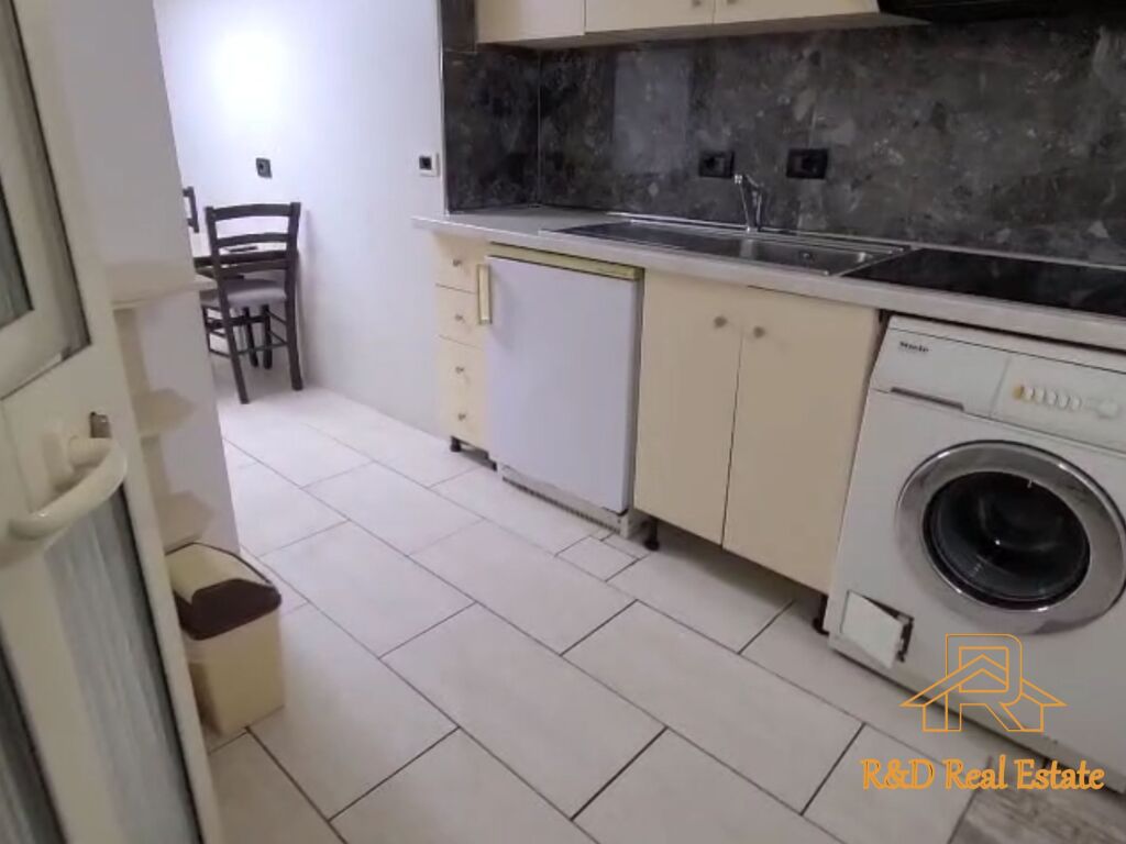 🏡 Jepet me qera apartament – Rruga 5 Maji, pranë Concord Center