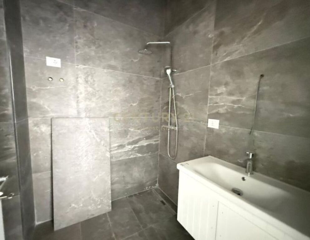 Vendesi in vendita 1+1 – progetto moderno in sviluppo