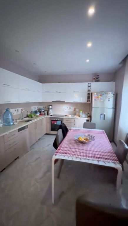 🏡 Apartament 3+1 për shitje – Komuna e Parisit