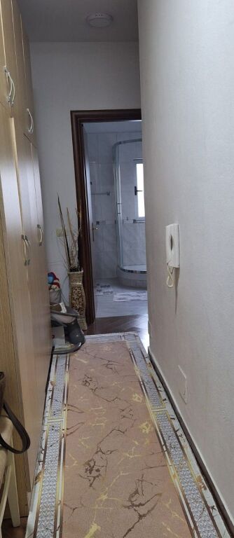 Vendesi in vendita 1+1 ad Astir