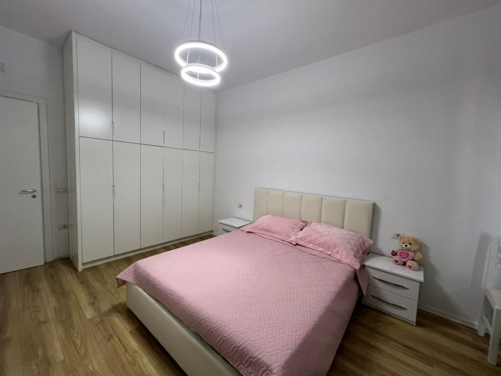 Apartament me qira tek Fusha e Aviacionit