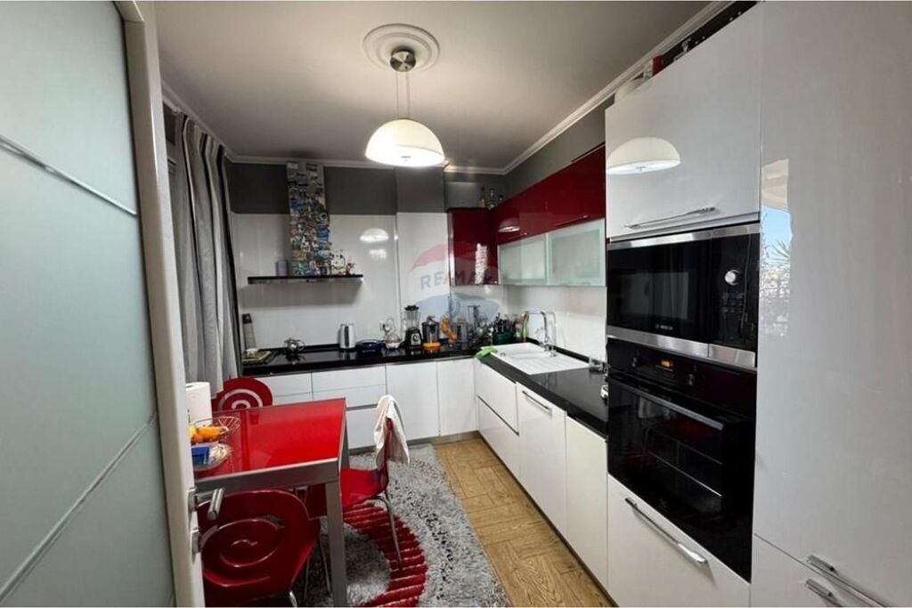 Penthouse 4+1+2 with veranda in Ali Dem