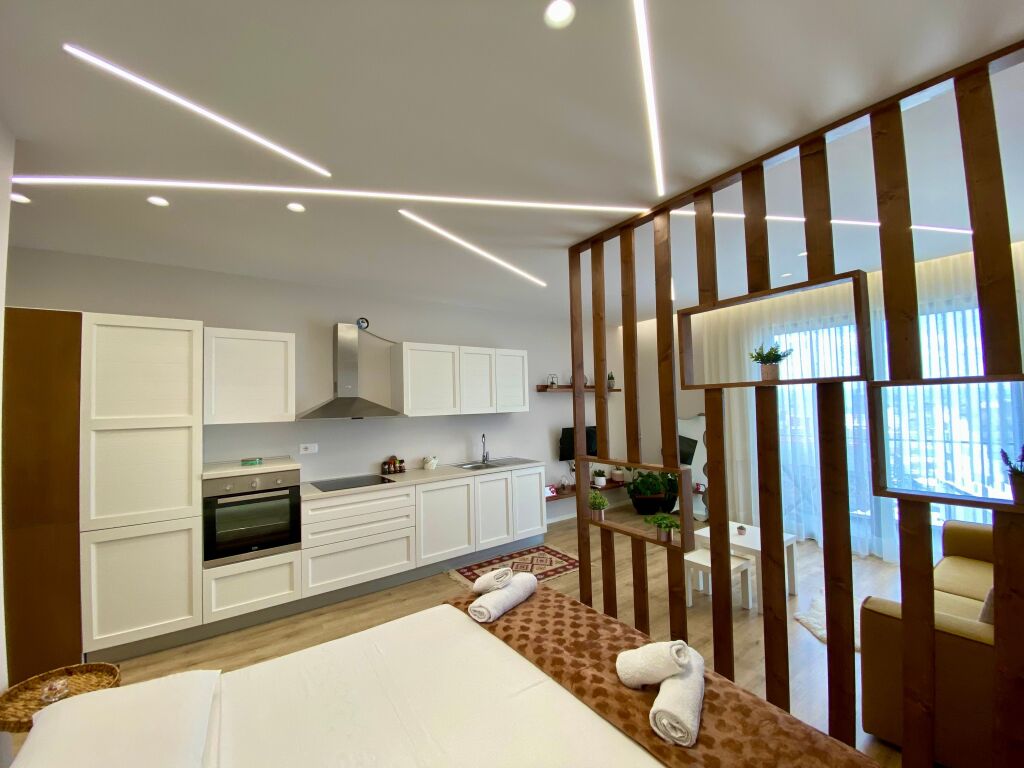 Jepet garsoniere me qira Arlis,Farmacia 10.