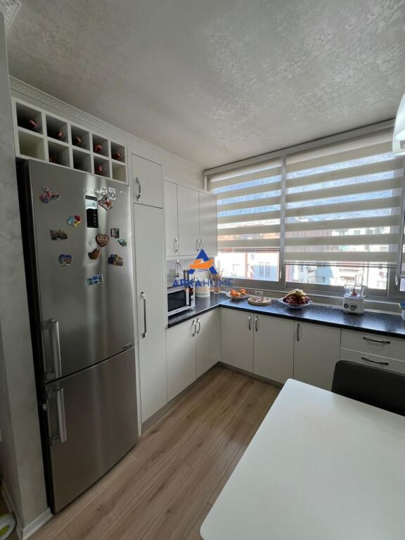 SHITET APARTAMENT 3+1+2+BALLKON "NE YZBERISHT" 210.000 EURO